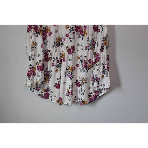 Torrid White Floral Challis Button Blouse Women's Plus Size 4 4X H14448 - Picture 9 of 11